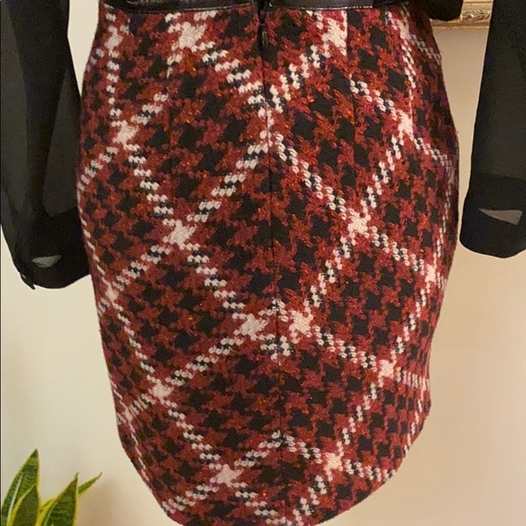 Naughty Hottie Alert w NWT Express Sz 2 Mini - Picture 4 of 5